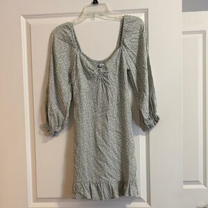 Hollister Light Green Floral 3/4 Sleeve Dress